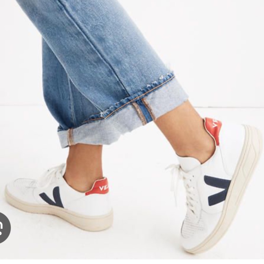 Veja V-10 Sneakers